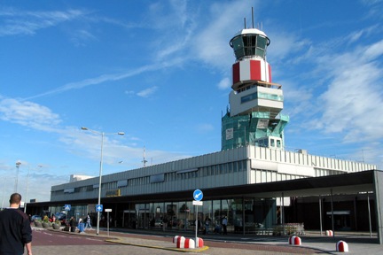 parkeren airport rotterdam